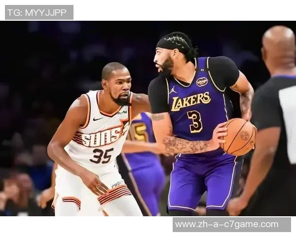 媒体人称文班持球如巨型杜兰特浓眉与莱夫利在他面前显得渺小