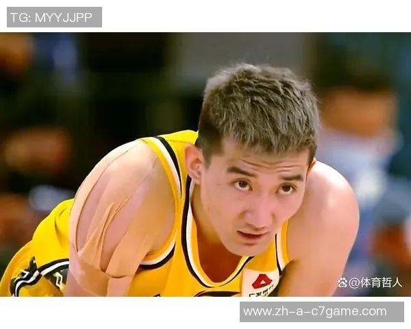 特纳三分球表现惊艳队友鼓励他勇敢投篮展现新风采