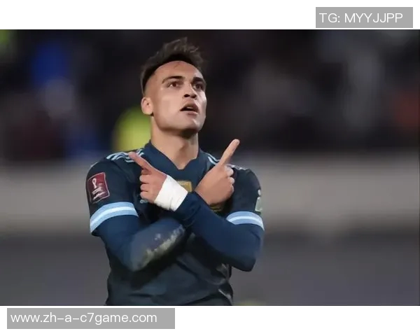 贝隆盛赞劳塔罗为顶级前锋尼科帕斯未来可期成星 贝隆盛赞劳塔罗为顶级前锋尼科帕斯未来可期成星